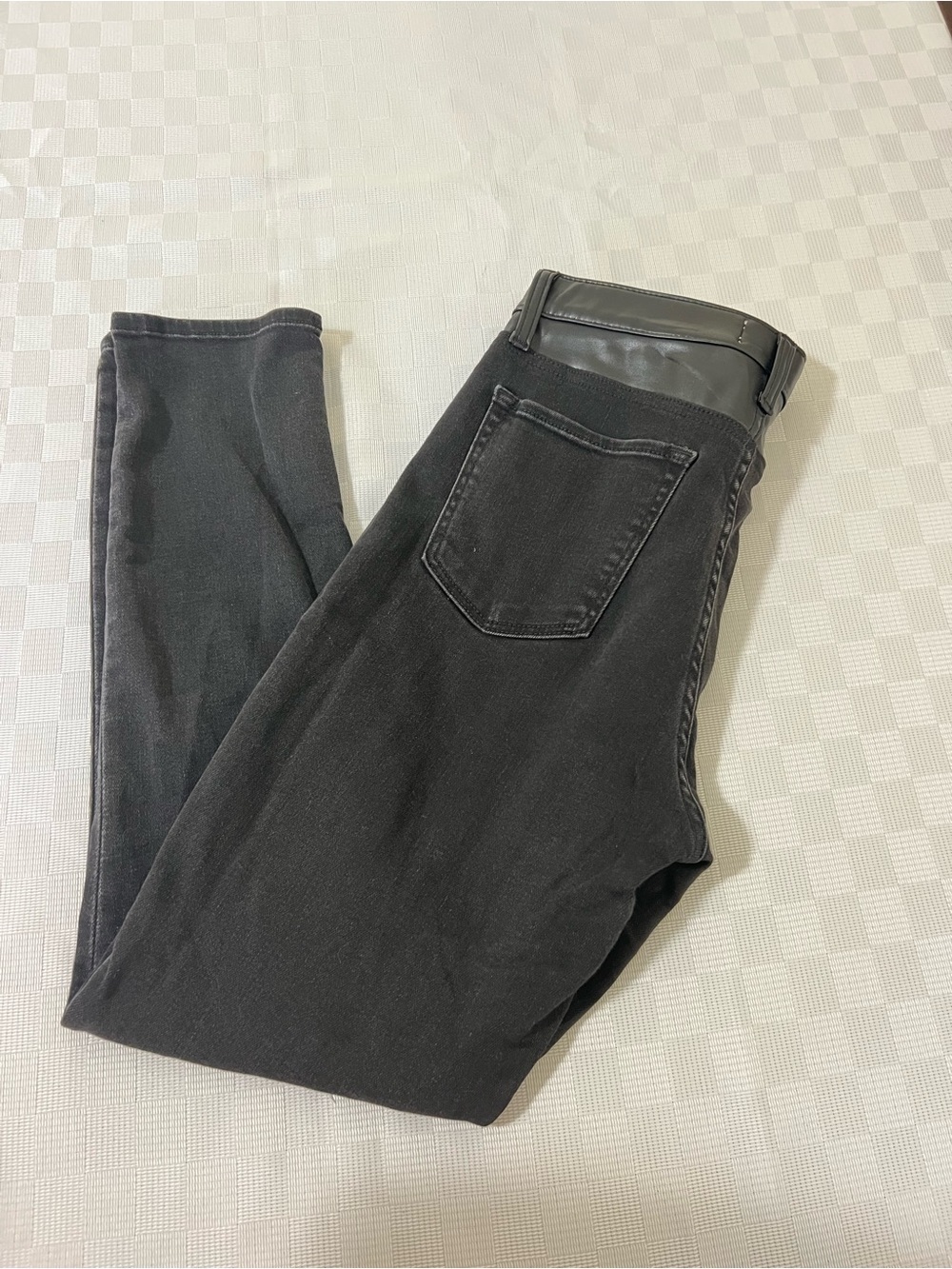 Abercrombie & Fitch Black Skinny Jeans — High-Rise